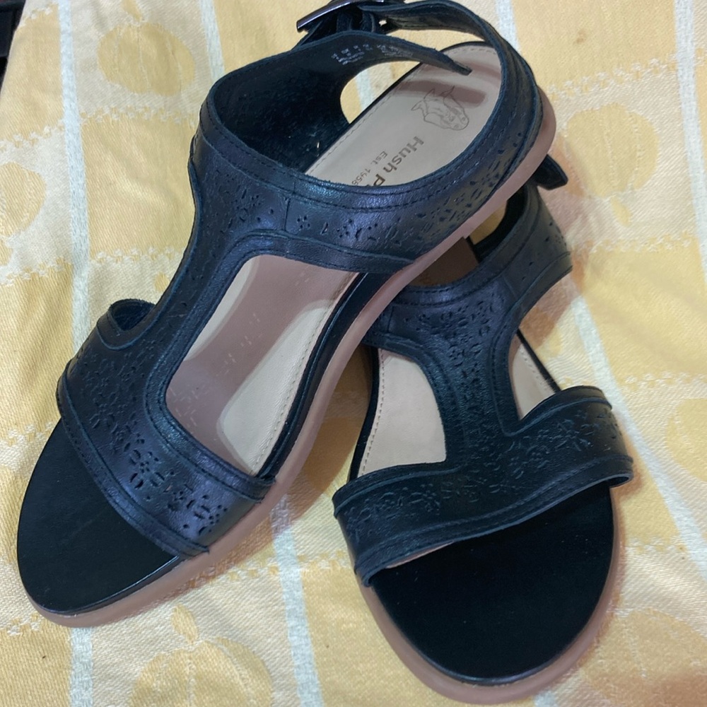 Hush Puppies Women’s Black‎ Dalmation T-Bar Sandals. Excellent condition.